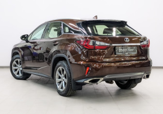 Подержанный автомобиль Lexus RX 2019 года (7 фото)