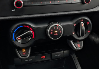 Подержанный автомобиль Kia Rio Sedan 2021 года (21 фото)