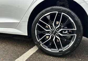 Новый Kia K5 2024 (12 фото)