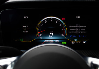 Подержанный автомобиль Mercedes-Benz AMG GT Liftback 2019 года (10 фото)