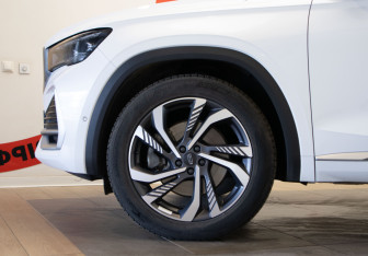 Подержанный автомобиль Geely Monjaro 2024 года (37 фото)