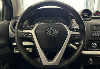 Подержанный автомобиль DongFeng DF6 2022 года (14 фото)