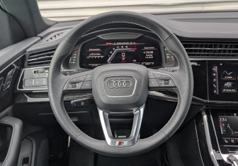 Подержанный автомобиль Audi SQ8 2024 года (22 фото)