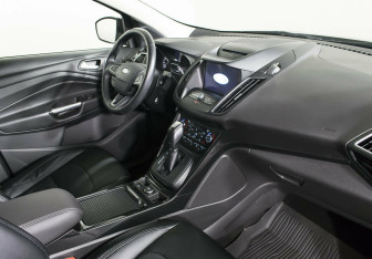 Подержанный автомобиль Ford Kuga 2017 года (9 фото)