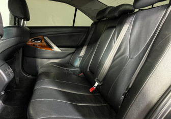 Подержанный автомобиль Toyota Camry Sedan 2011 года (10 фото)