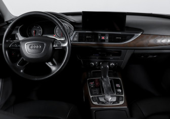 Подержанный автомобиль Audi A6 Sedan 2015 года (12 фото)