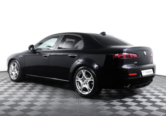 Подержанный автомобиль Alfa Romeo 159 Sedan 2007 года (7 фото)