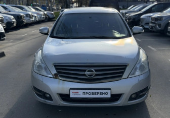 Подержанный автомобиль Nissan Teana 2011 года (2 фото)