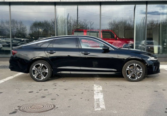Подержанный автомобиль Kia K5 2024 года (4 фото)