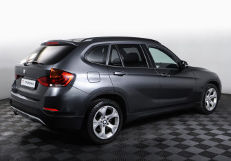 Подержанный автомобиль BMW X1 2014 года (5 фото)