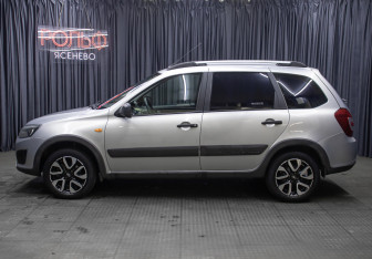 Подержанный автомобиль LADA (ВАЗ) Kalina Wagon 2015 года (8 фото)