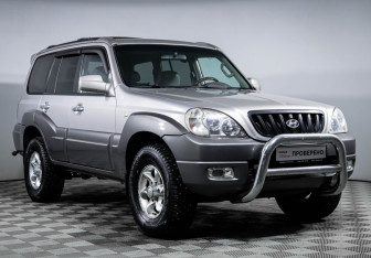 Подержанный автомобиль Hyundai Terracan 2004 года (3 фото)