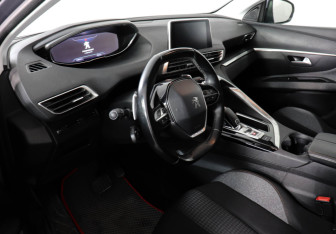 Подержанный автомобиль Peugeot 3008 2019 года (9 фото)