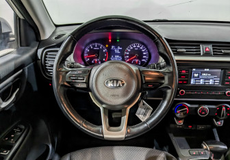 Подержанный автомобиль Kia Rio Hatchback 2021 года (20 фото)