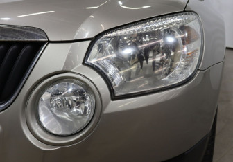 Подержанный автомобиль Skoda Yeti 2012 года (24 фото)
