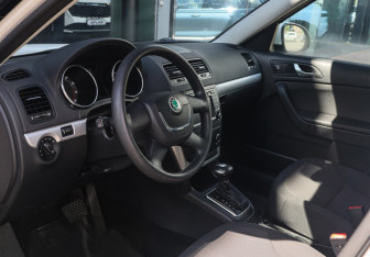 Подержанный автомобиль Skoda Yeti 2010 года (12 фото)