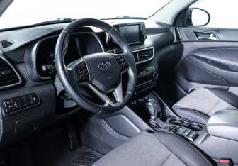 Подержанный автомобиль Hyundai Tucson 2019 года (10 фото)