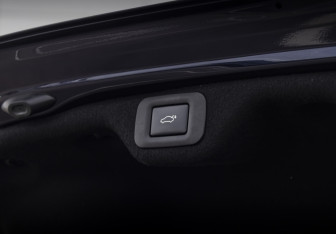 Подержанный автомобиль Lexus ES 2019 года (28 фото)