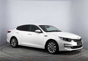 Подержанный автомобиль Kia Optima Sedan 2016 года (3 фото)