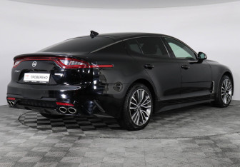 Подержанный автомобиль Kia Stinger 2019 года (5 фото)
