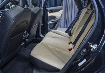 Подержанный автомобиль Changan UNI-V 2023 года (12 фото)