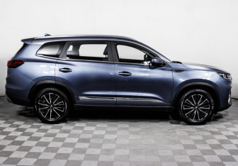 Подержанный автомобиль Chery Tiggo 8 Pro 2021 года (4 фото)