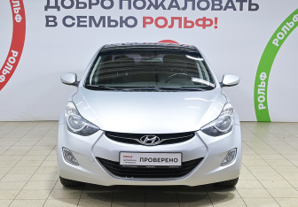 Подержанный автомобиль Hyundai Elantra Sedan 2012 года (2 фото)