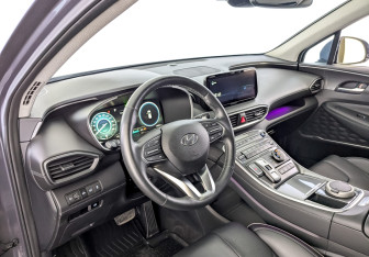 Подержанный автомобиль Hyundai Santa Fe 2021 года (16 фото)