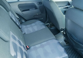 Подержанный автомобиль Ford Fusion 2008 года (10 фото)