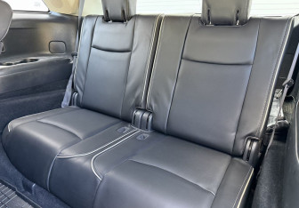 Подержанный автомобиль Infiniti QX60 2017 года (12 фото)