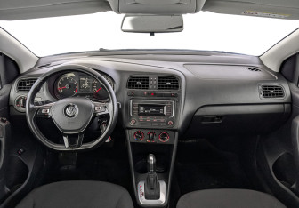 Подержанный автомобиль Volkswagen Polo Sedan 2019 года (14 фото)