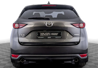 Подержанный автомобиль Mazda CX-5 2020 года (6 фото)
