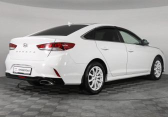 Подержанный автомобиль Hyundai Sonata 2018 года (5 фото)