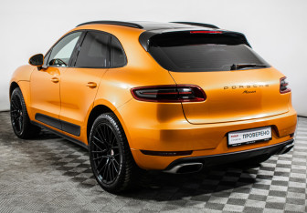 Подержанный автомобиль Porsche Macan 2018 года (7 фото)