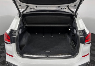 Подержанный автомобиль BMW X1 2019 года (9 фото)