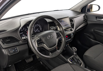 Подержанный автомобиль Hyundai Solaris Sedan 2021 года (15 фото)