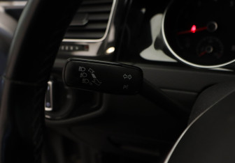 Подержанный автомобиль Volkswagen Golf Hatchback 2015 года (14 фото)