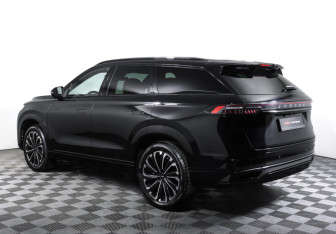 Подержанный автомобиль Jaecoo J8 2024 года (7 фото)