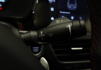 Подержанный автомобиль Geely Tugella 2023 года (14 фото)