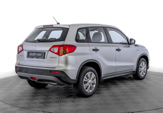 Подержанный автомобиль Suzuki Vitara 2016 года (5 фото)