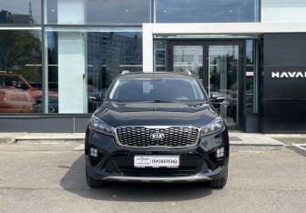 Подержанный автомобиль Kia Sorento 2018 года (2 фото)