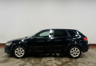 Подержанный автомобиль Audi A3 Hatchback 2012 года (8 фото)