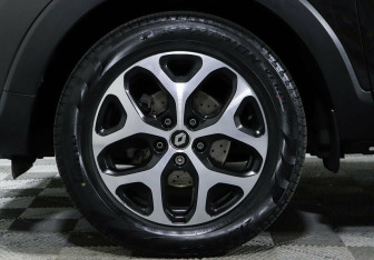 Подержанный автомобиль Renault Kaptur 2018 года (5 фото)