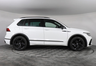 Подержанный автомобиль Volkswagen Tiguan 2021 года (4 фото)