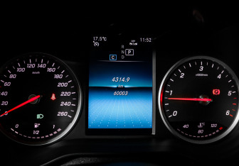 Подержанный автомобиль Mercedes-Benz GLC Coupe 2021 года (11 фото)