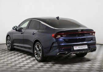 Подержанный автомобиль Kia K5 2021 года (7 фото)