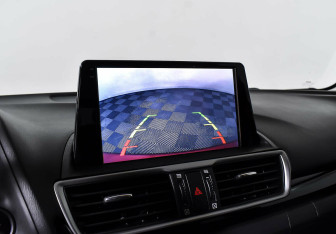 Подержанный автомобиль Mazda 3 Hatchback 2013 года (13 фото)