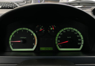 Подержанный автомобиль Chevrolet Aveo Sedan 2007 года (20 фото)