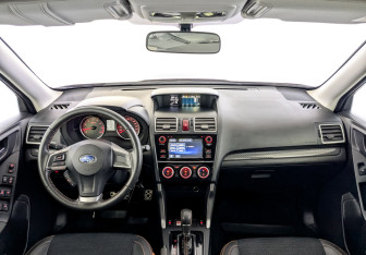 Подержанный автомобиль Subaru Forester Suv 2015 года (14 фото)