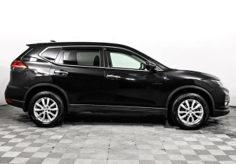 Подержанный автомобиль Nissan X-Trail 2019 года (4 фото)
